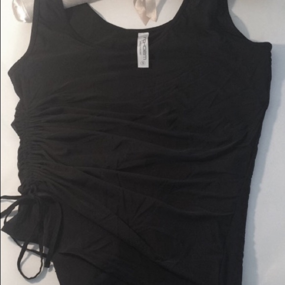 EUC INPHORM TENNIS TOP
